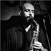 Graduado Superior en Jazz y músico activo ofrece clases particulares de Saxo, Armonía, Improvisación, etc